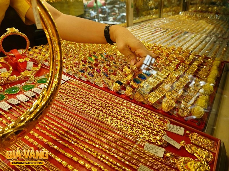 Bảng giá vàng hôm nay - Người mua tích trữ nên chú ý điều gì? Bảng giá vàng hôm nay - Người mua tích trữ nên chú ý điều gì?
